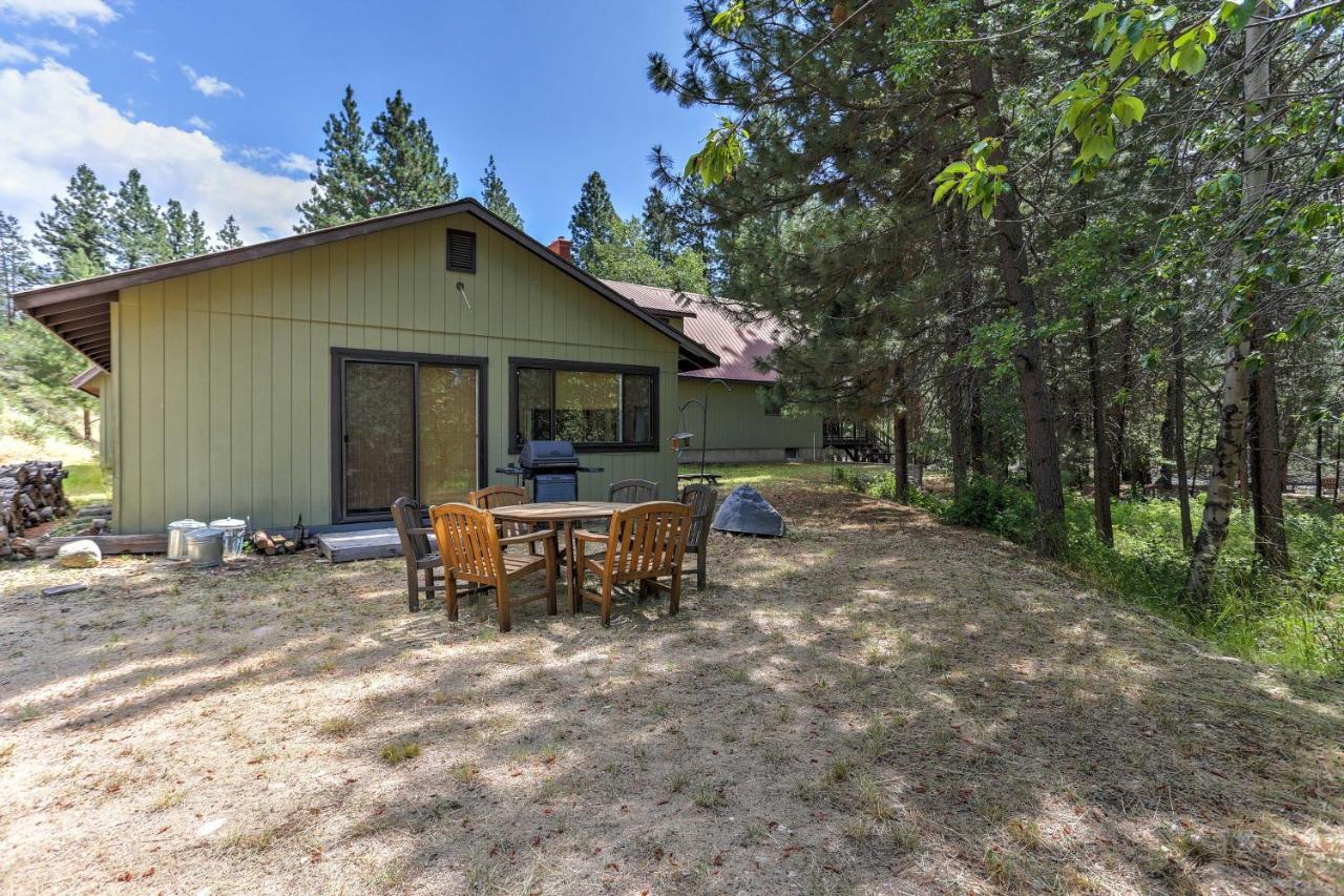 Romantic Riverfront Cottage - 1 Mile To Winthrop! Exterior photo